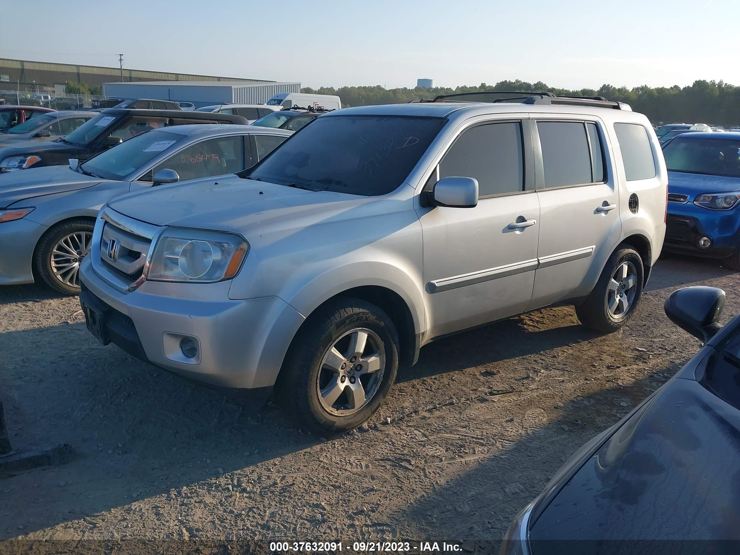 Photo 1 VIN: 5FNYF48699B028766 - HONDA PILOT 