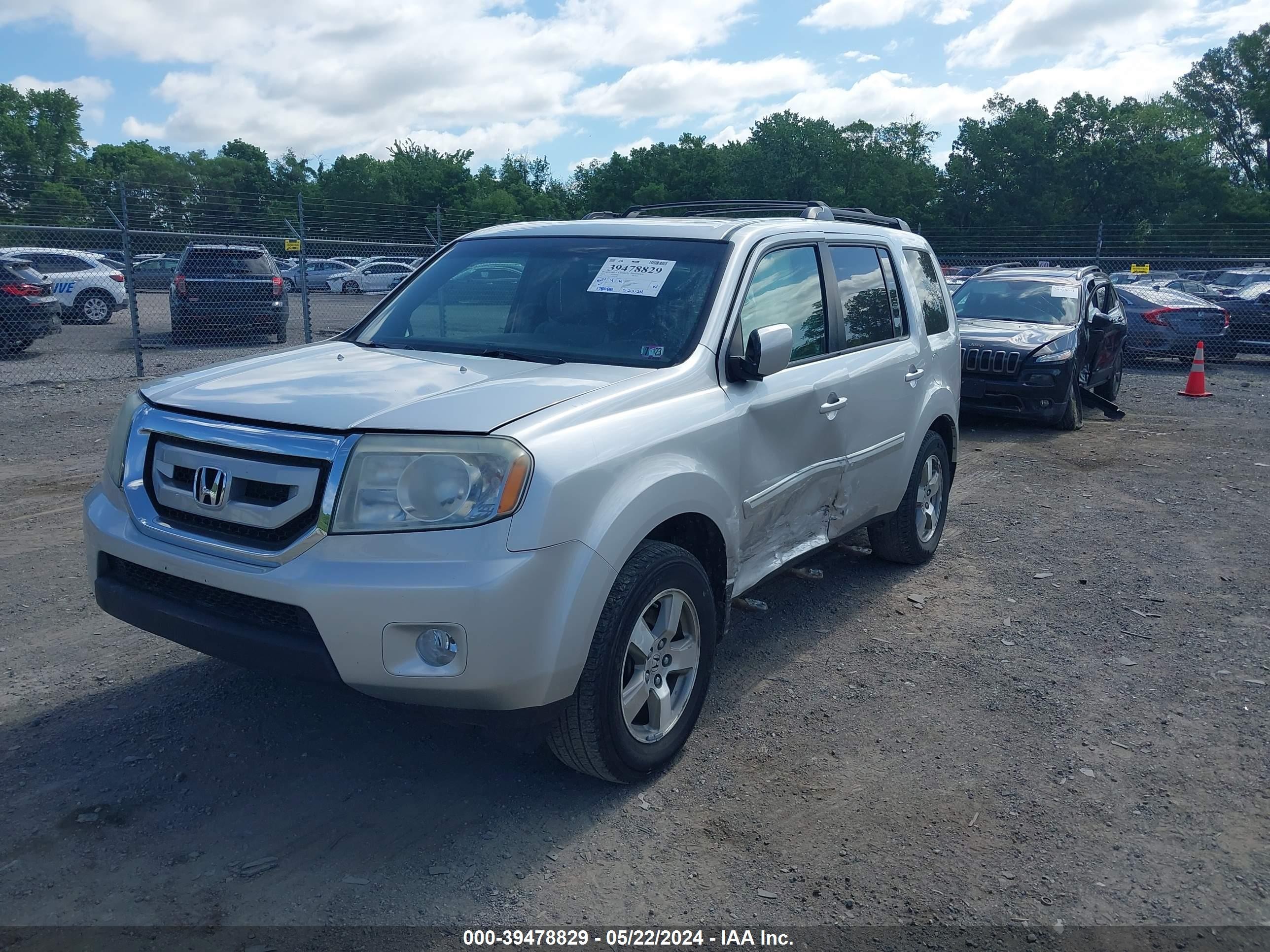 Photo 1 VIN: 5FNYF48699B054770 - HONDA PILOT 