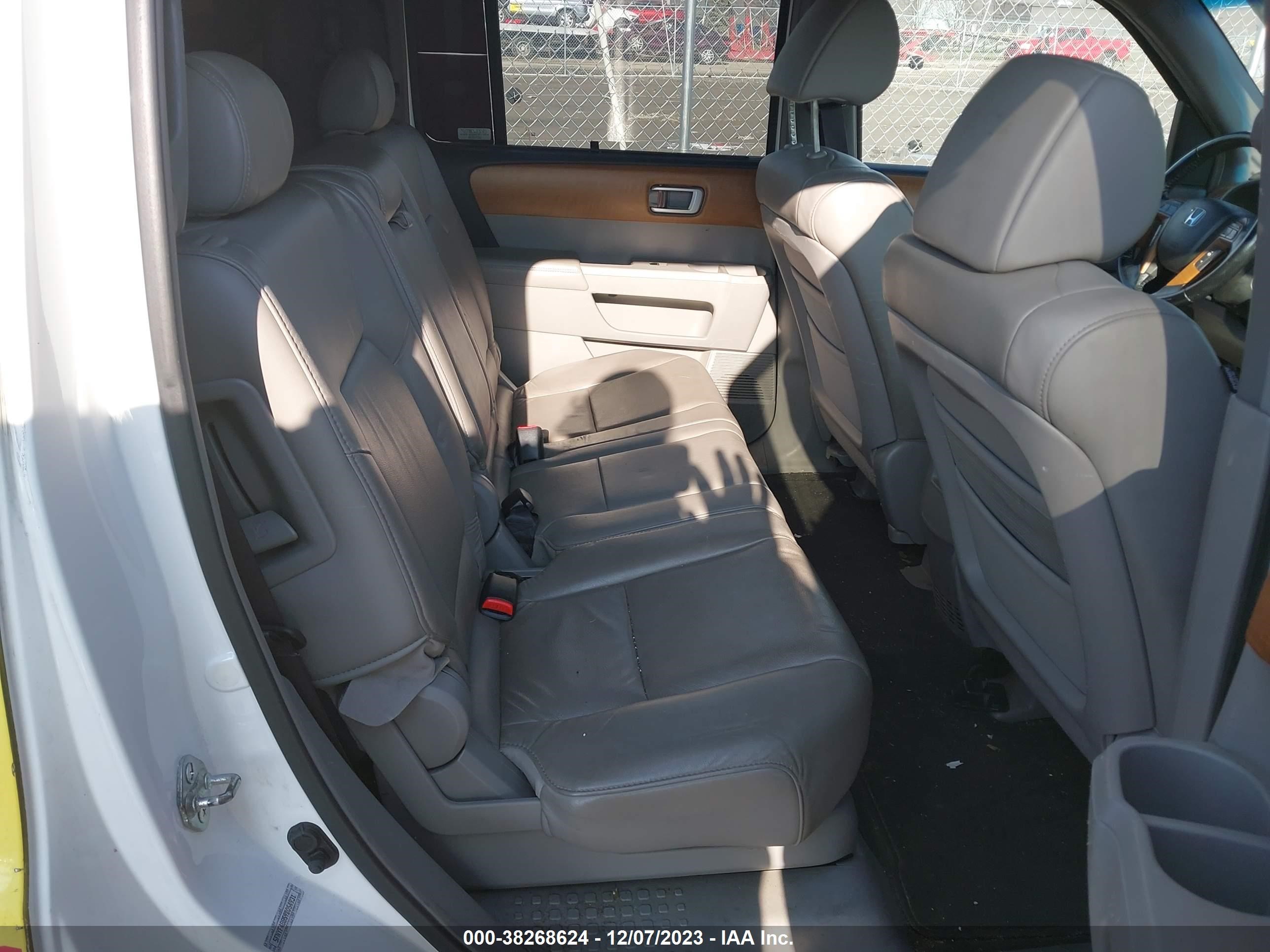 Photo 7 VIN: 5FNYF48859B054931 - HONDA PILOT 