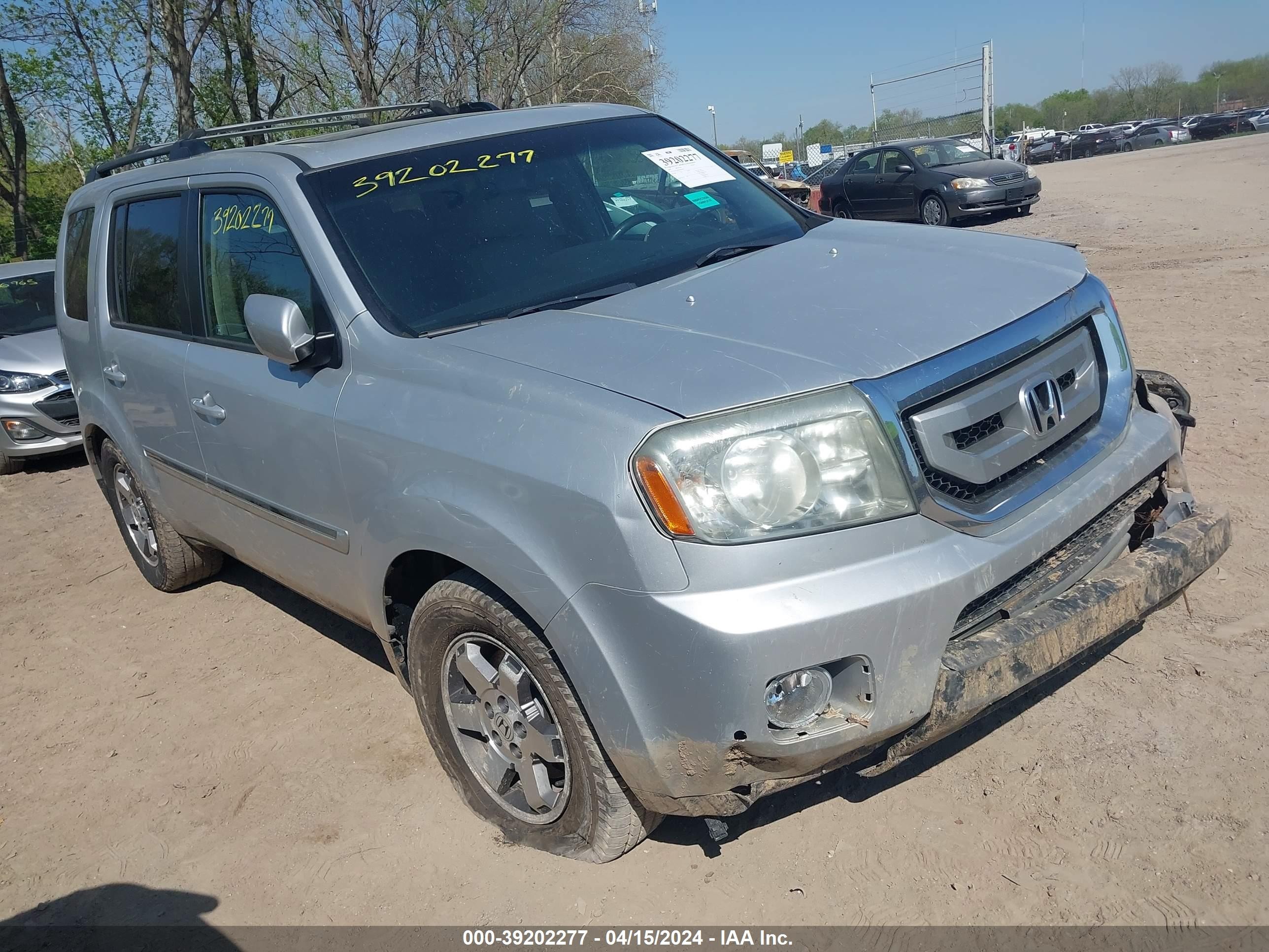 Photo 11 VIN: 5FNYF48989B002914 - HONDA PILOT 