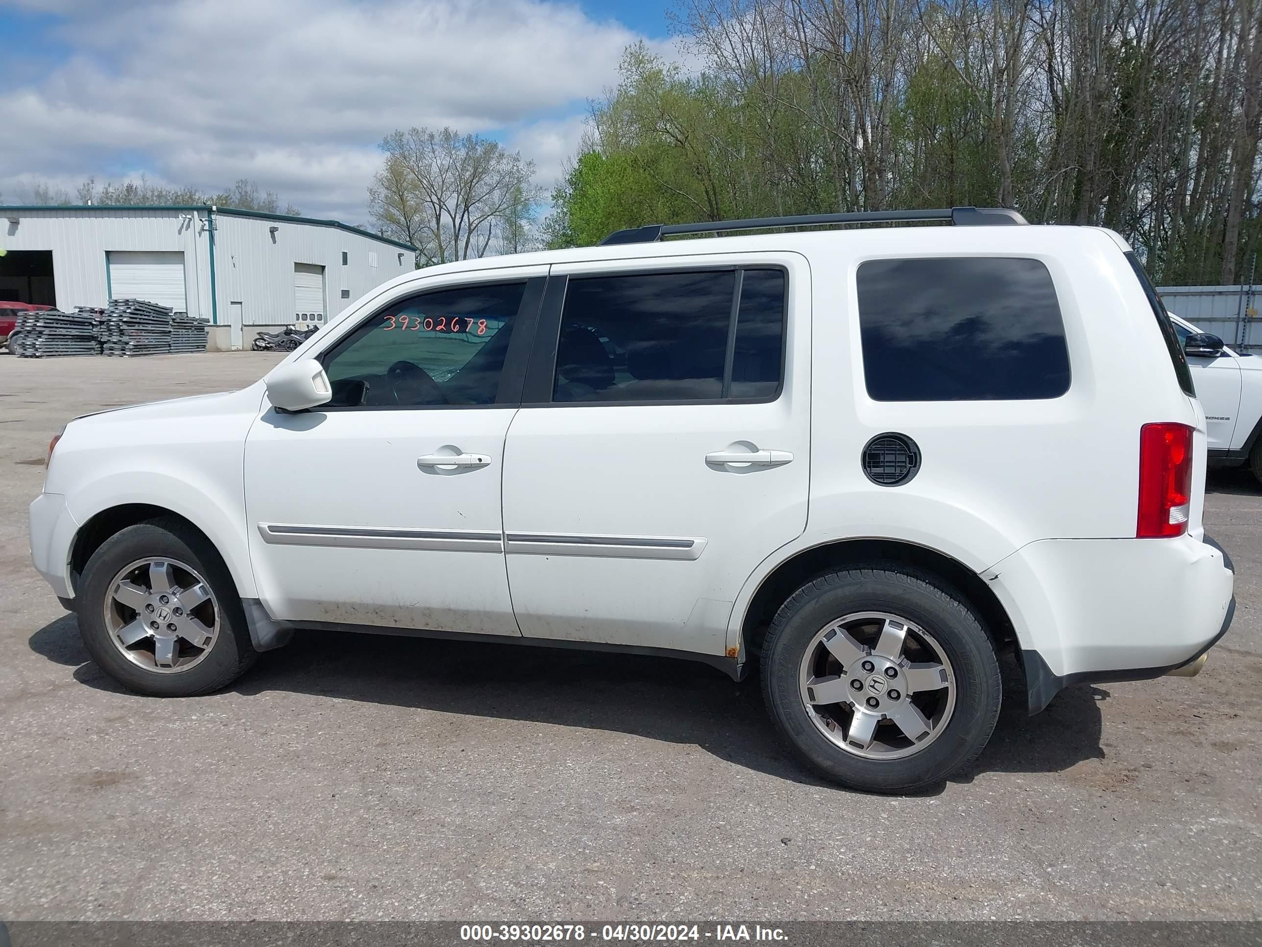 Photo 13 VIN: 5FNYF48989B007594 - HONDA PILOT 