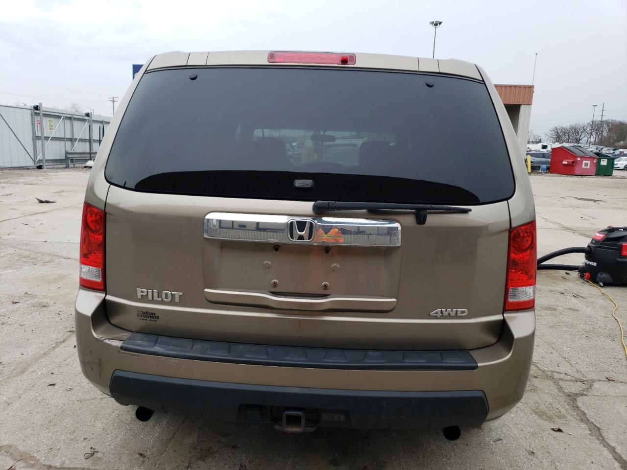 Photo 5 VIN: 5FNYF4H20AB026244 - HONDA PILOT 