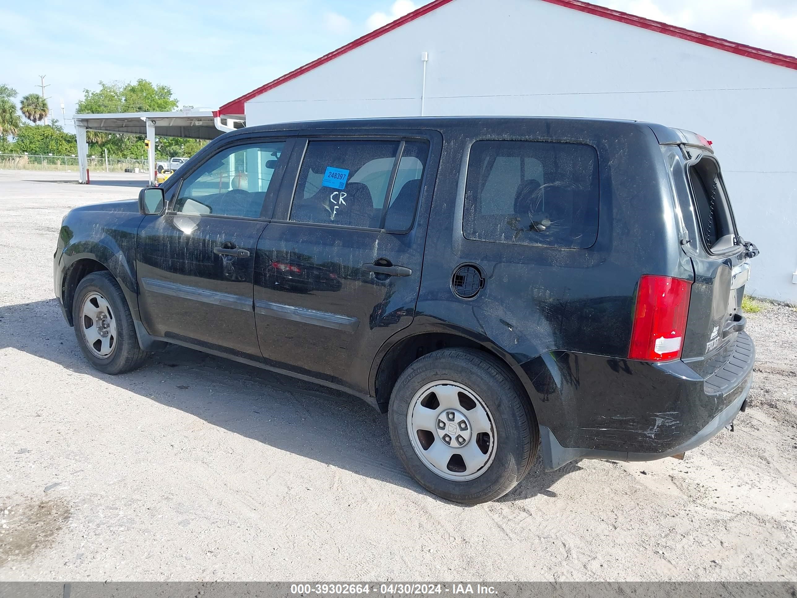 Photo 2 VIN: 5FNYF4H20FB038692 - HONDA PILOT 