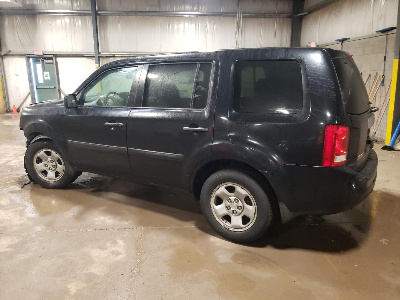 Photo 1 VIN: 5FNYF4H21EB050199 - HONDA PILOT 