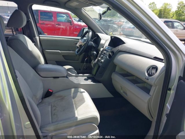 Photo 4 VIN: 5FNYF4H21FB028642 - HONDA PILOT 