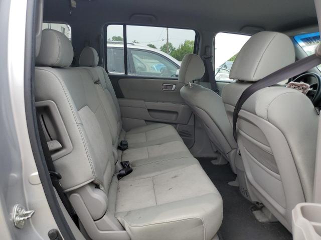 Photo 10 VIN: 5FNYF4H23AB020096 - HONDA PILOT 