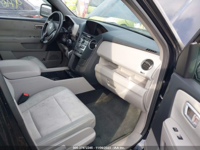 Photo 4 VIN: 5FNYF4H23FB078684 - HONDA PILOT 