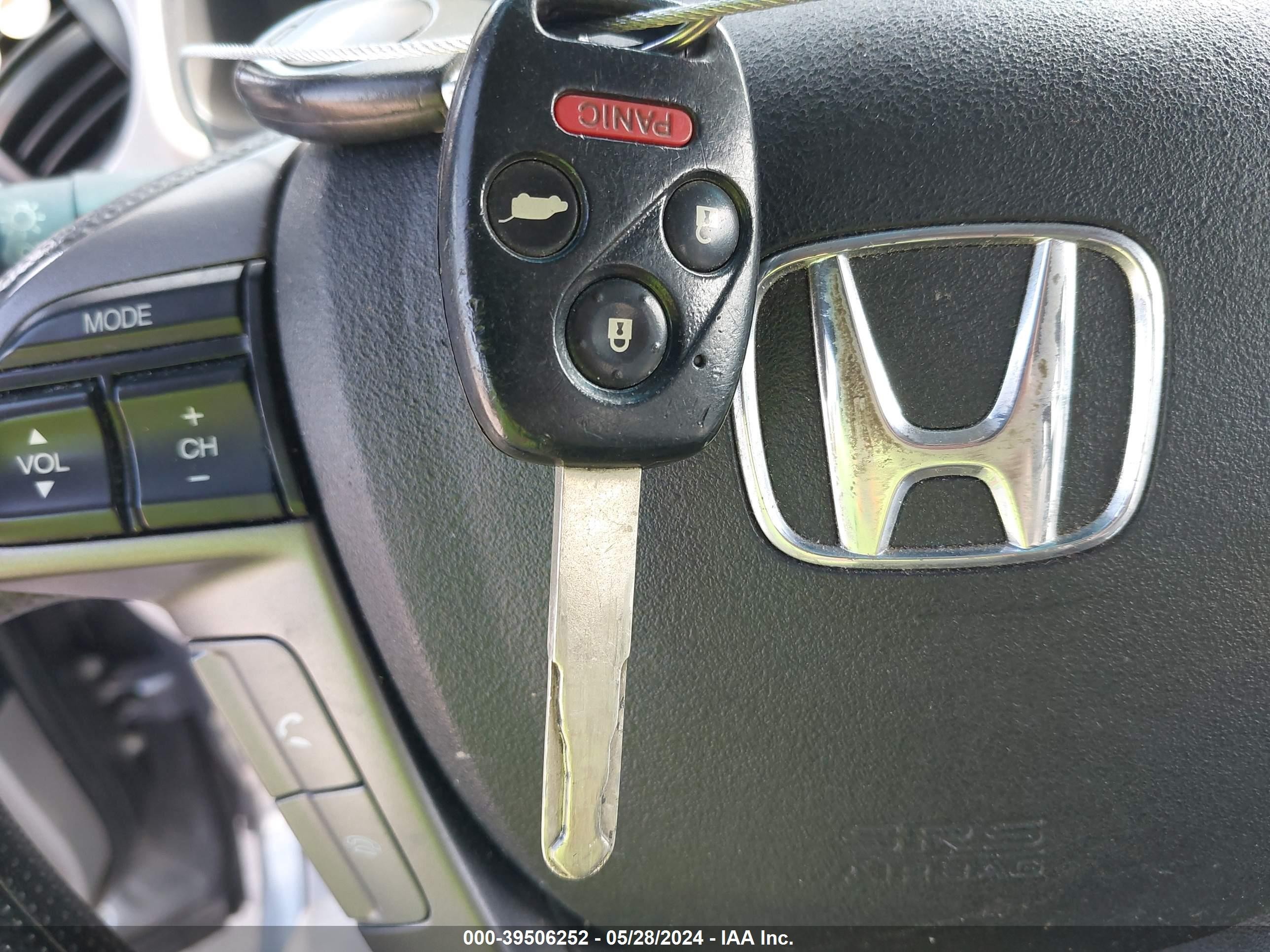 Photo 10 VIN: 5FNYF4H24DB056979 - HONDA PILOT 