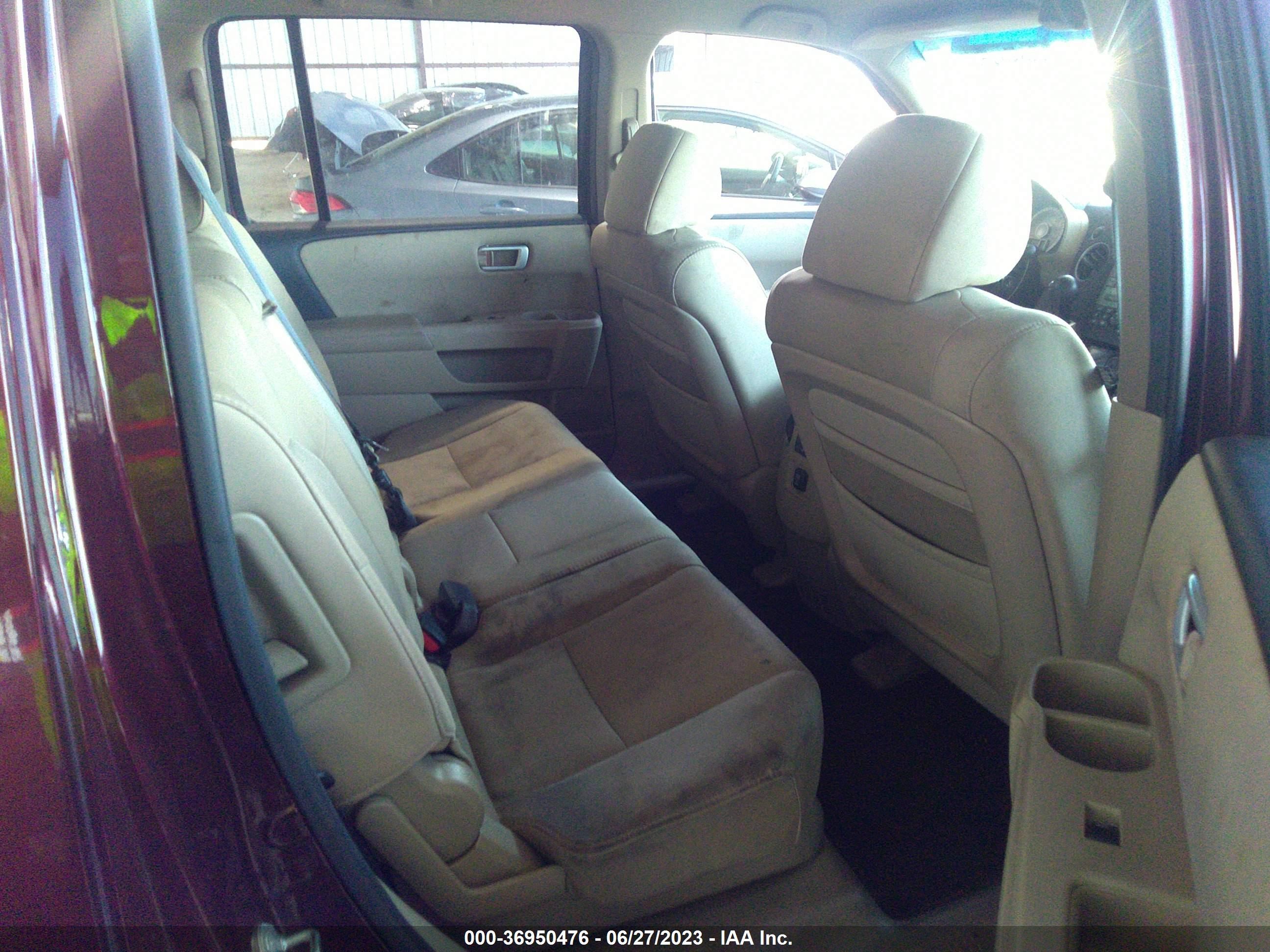 Photo 7 VIN: 5FNYF4H25BB061542 - HONDA PILOT 