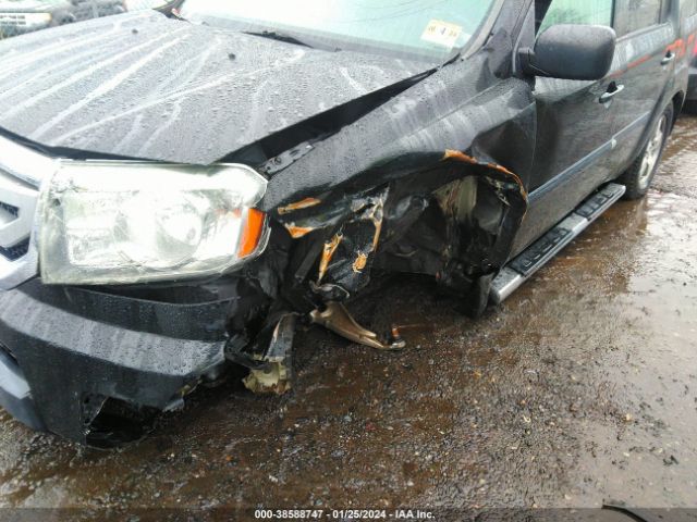 Photo 5 VIN: 5FNYF4H27AB020067 - HONDA PILOT 