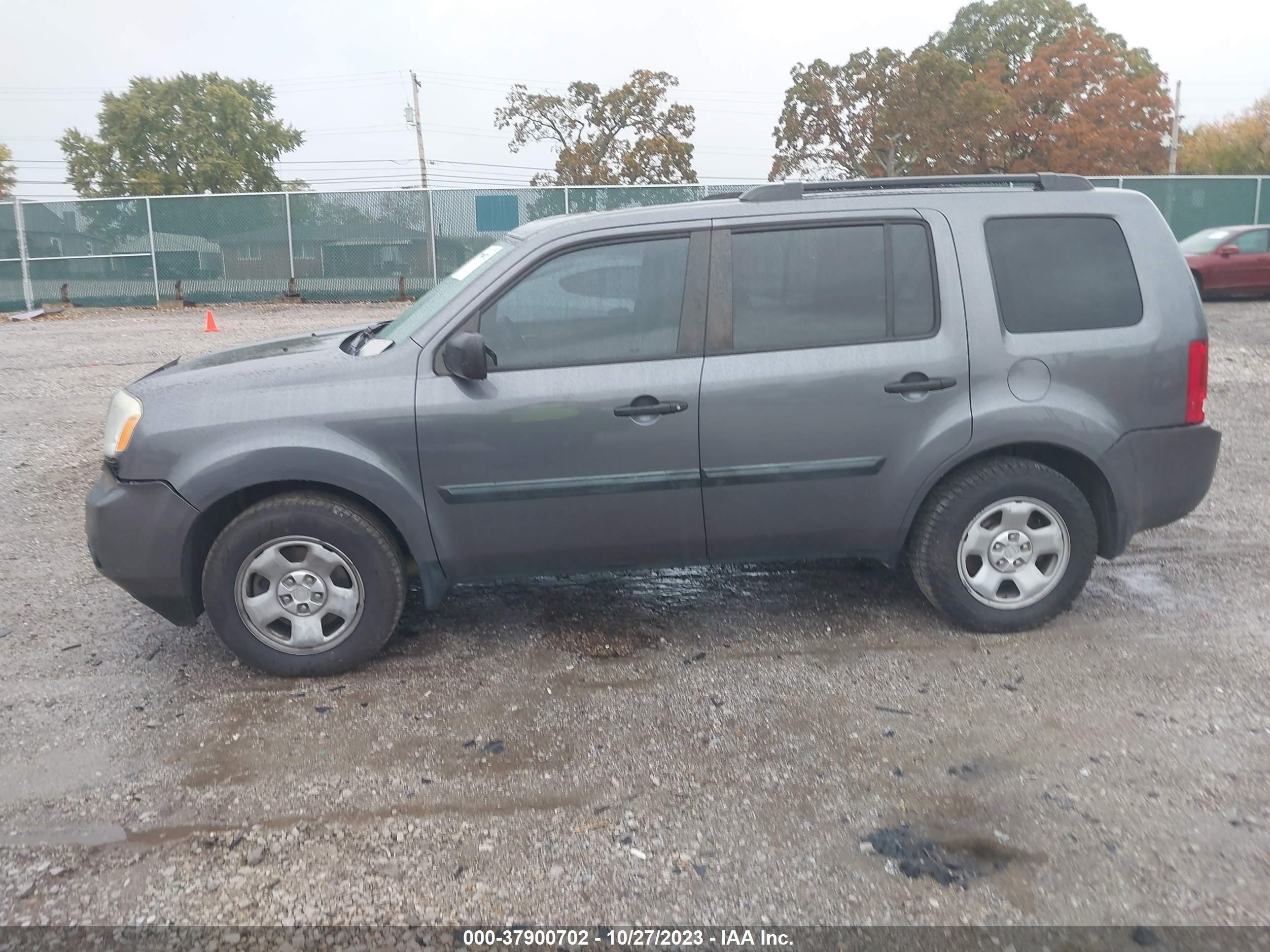 Photo 13 VIN: 5FNYF4H27FB025437 - HONDA PILOT 