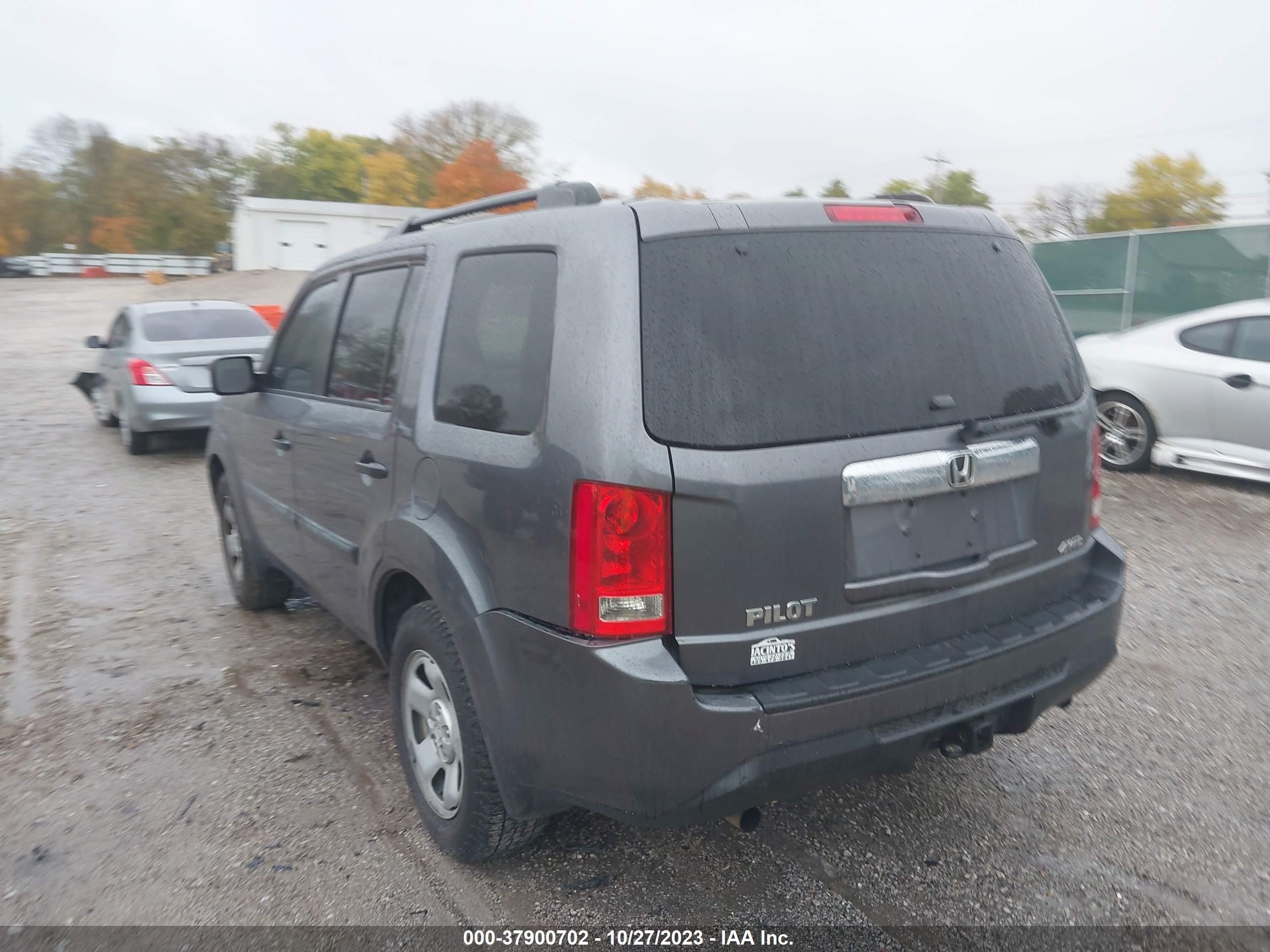 Photo 2 VIN: 5FNYF4H27FB025437 - HONDA PILOT 