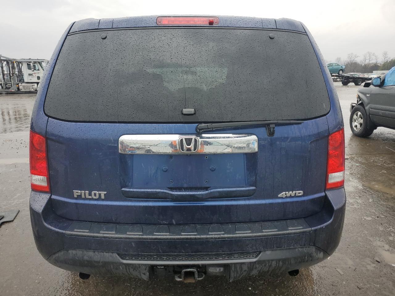 Photo 5 VIN: 5FNYF4H28FB050721 - HONDA PILOT 