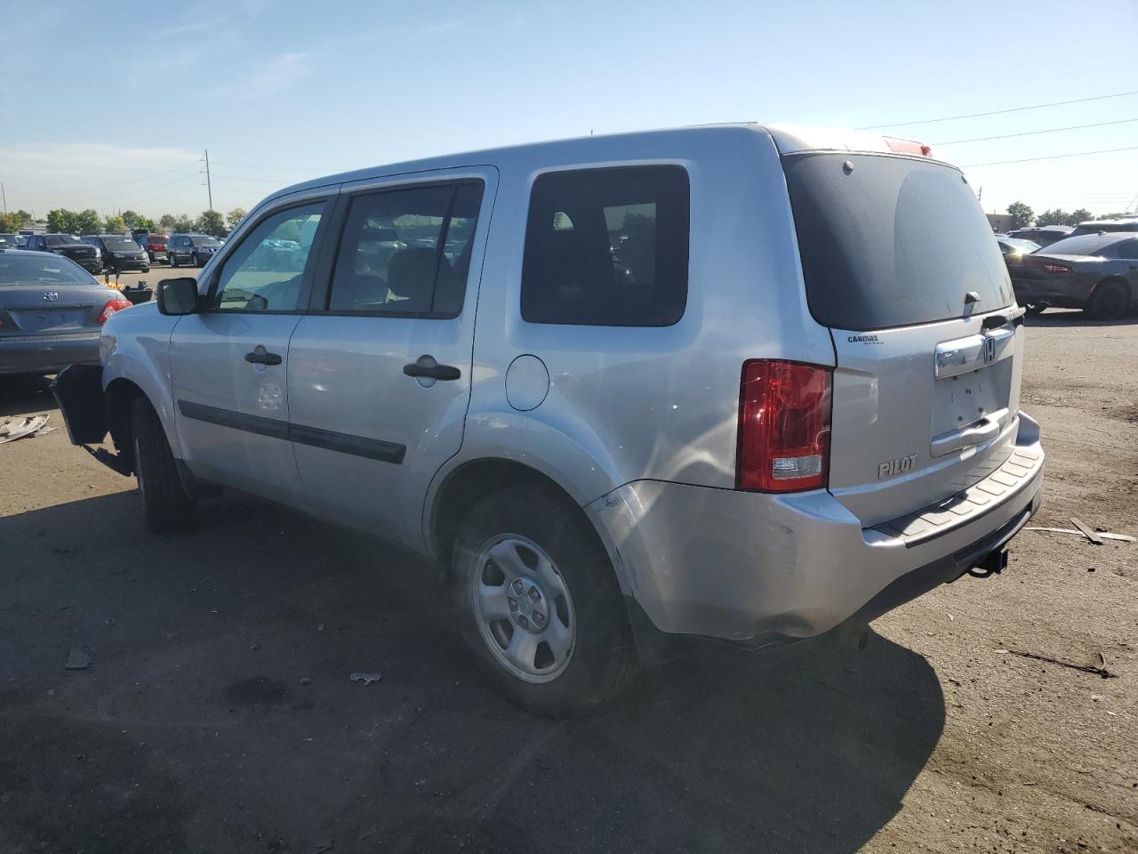 Photo 1 VIN: 5FNYF4H28FB070693 - HONDA PILOT 