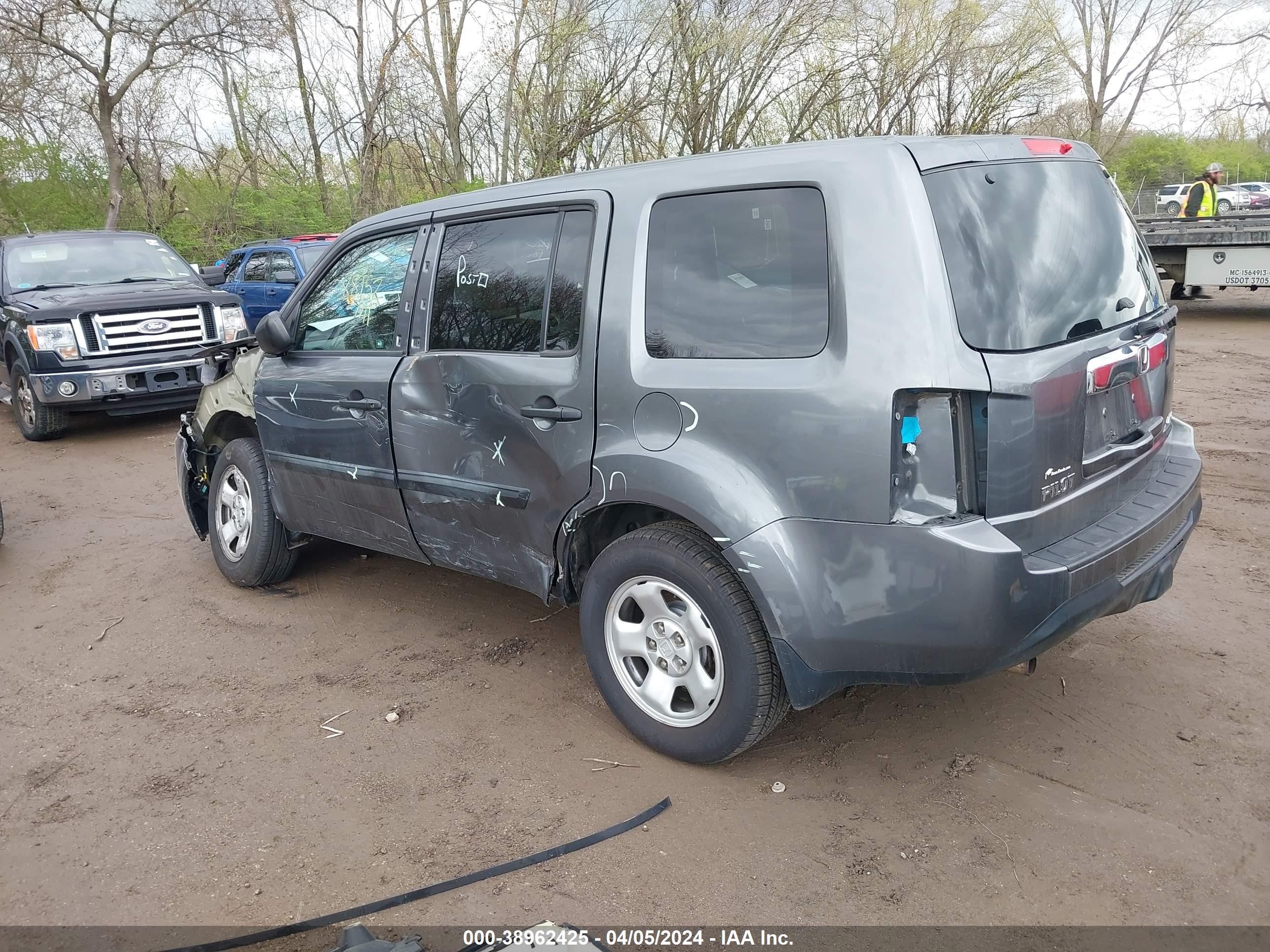 Photo 2 VIN: 5FNYF4H29CB086087 - HONDA PILOT 