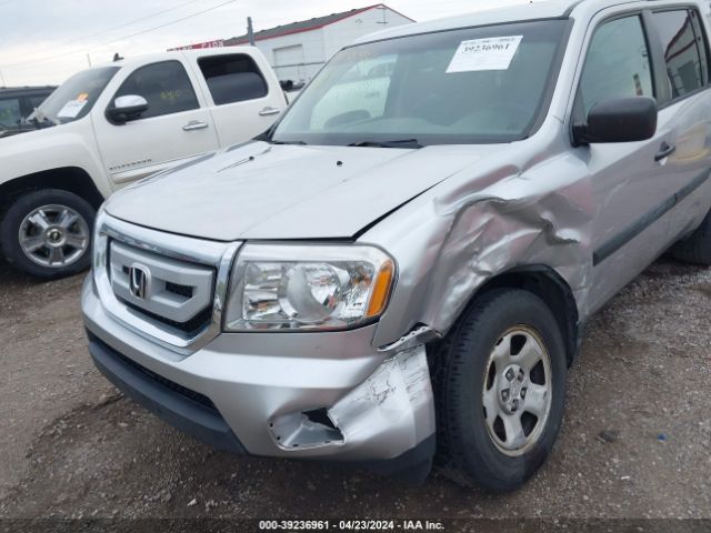 Photo 5 VIN: 5FNYF4H2XBB043358 - HONDA PILOT 