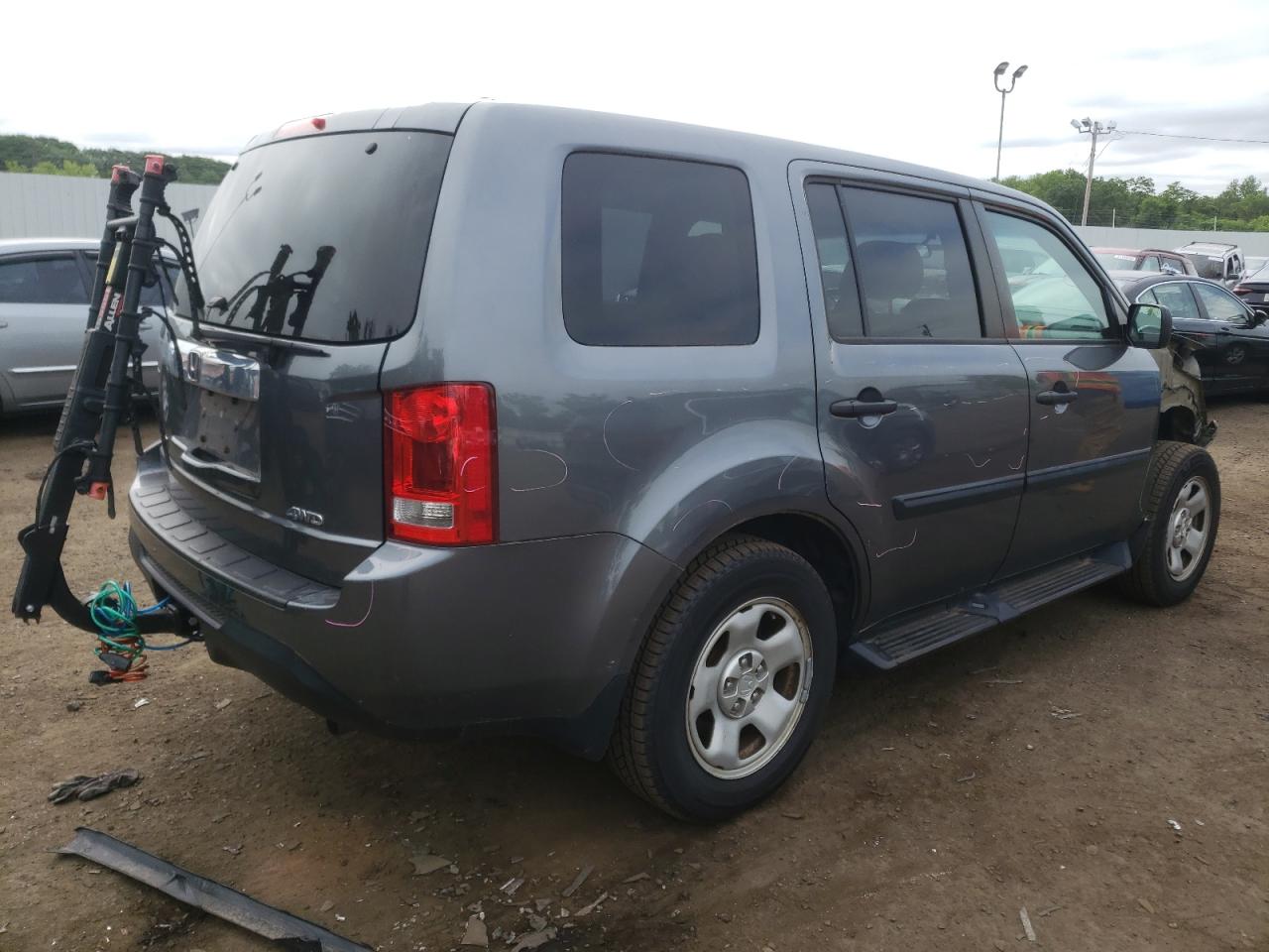 Photo 2 VIN: 5FNYF4H2XDB056954 - HONDA PILOT 