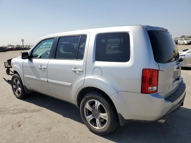 Photo 1 VIN: 5FNYF4H32FB034295 - HONDA PILOT SE 