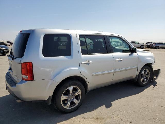 Photo 2 VIN: 5FNYF4H32FB034295 - HONDA PILOT SE 