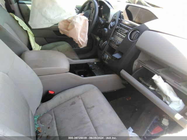 Photo 4 VIN: 5FNYF4H32FB049623 - HONDA PILOT 