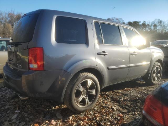 Photo 2 VIN: 5FNYF4H39FB054303 - HONDA PILOT SE 