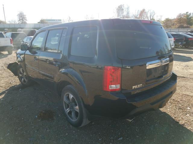 Photo 2 VIN: 5FNYF4H3XFB077461 - HONDA PILOT SE 