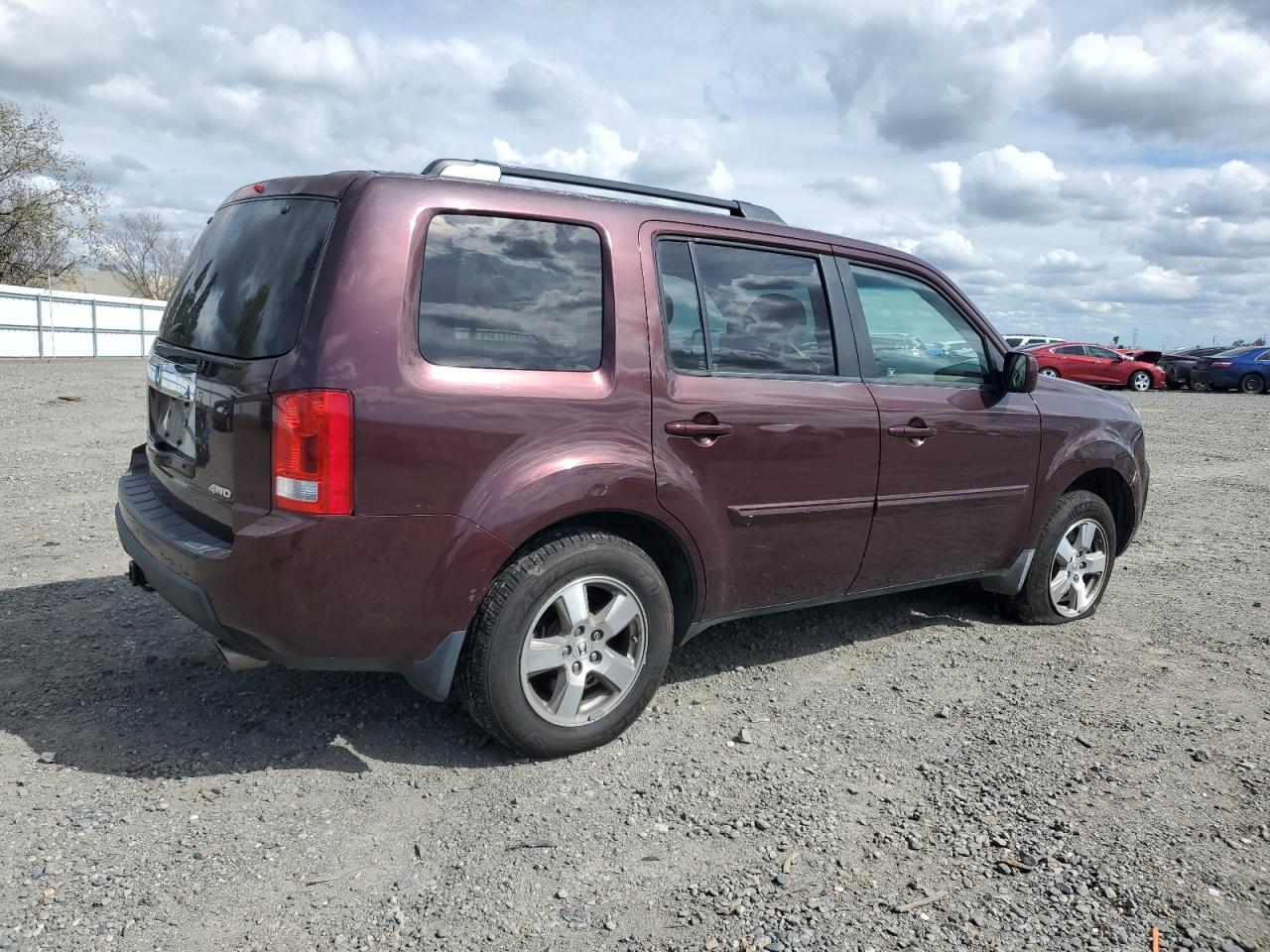 Photo 2 VIN: 5FNYF4H40AB006609 - HONDA PILOT 