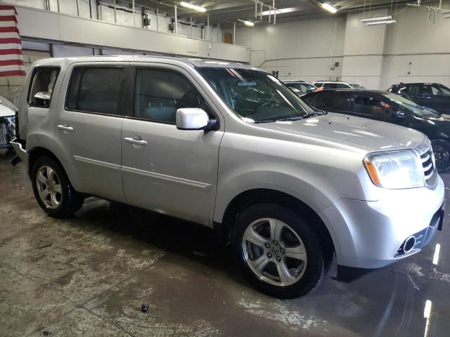 Photo 3 VIN: 5FNYF4H40EB046596 - HONDA PILOT EX 