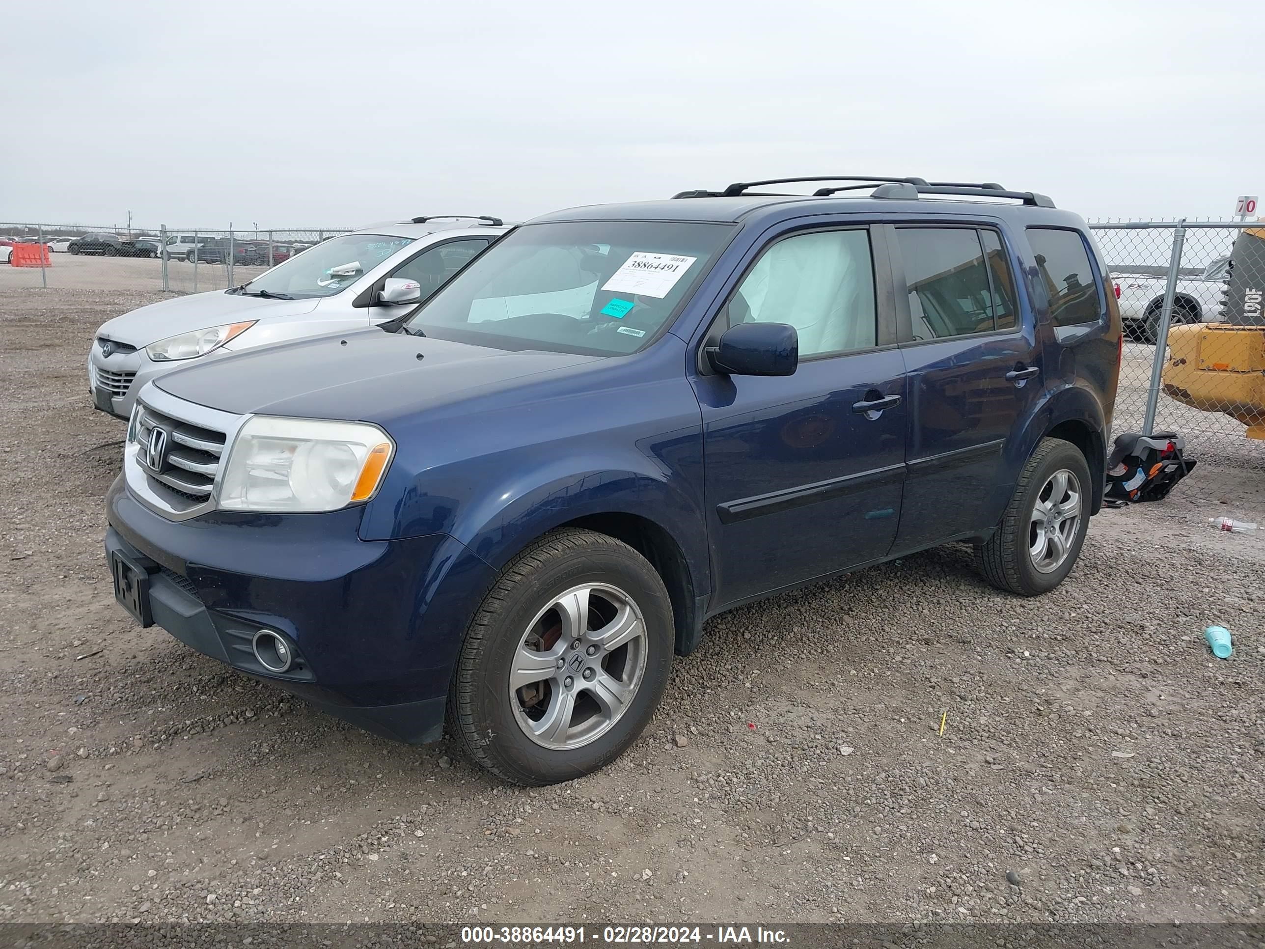 Photo 1 VIN: 5FNYF4H41FB042963 - HONDA PILOT 