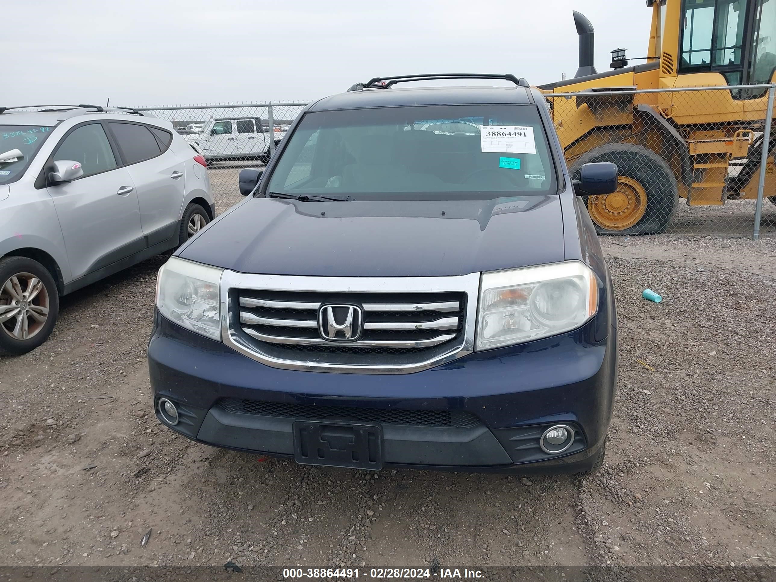 Photo 11 VIN: 5FNYF4H41FB042963 - HONDA PILOT 