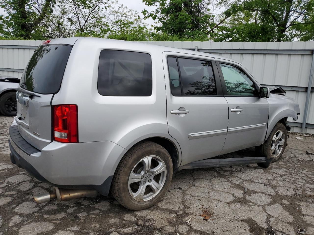 Photo 2 VIN: 5FNYF4H42DB059588 - HONDA PILOT 