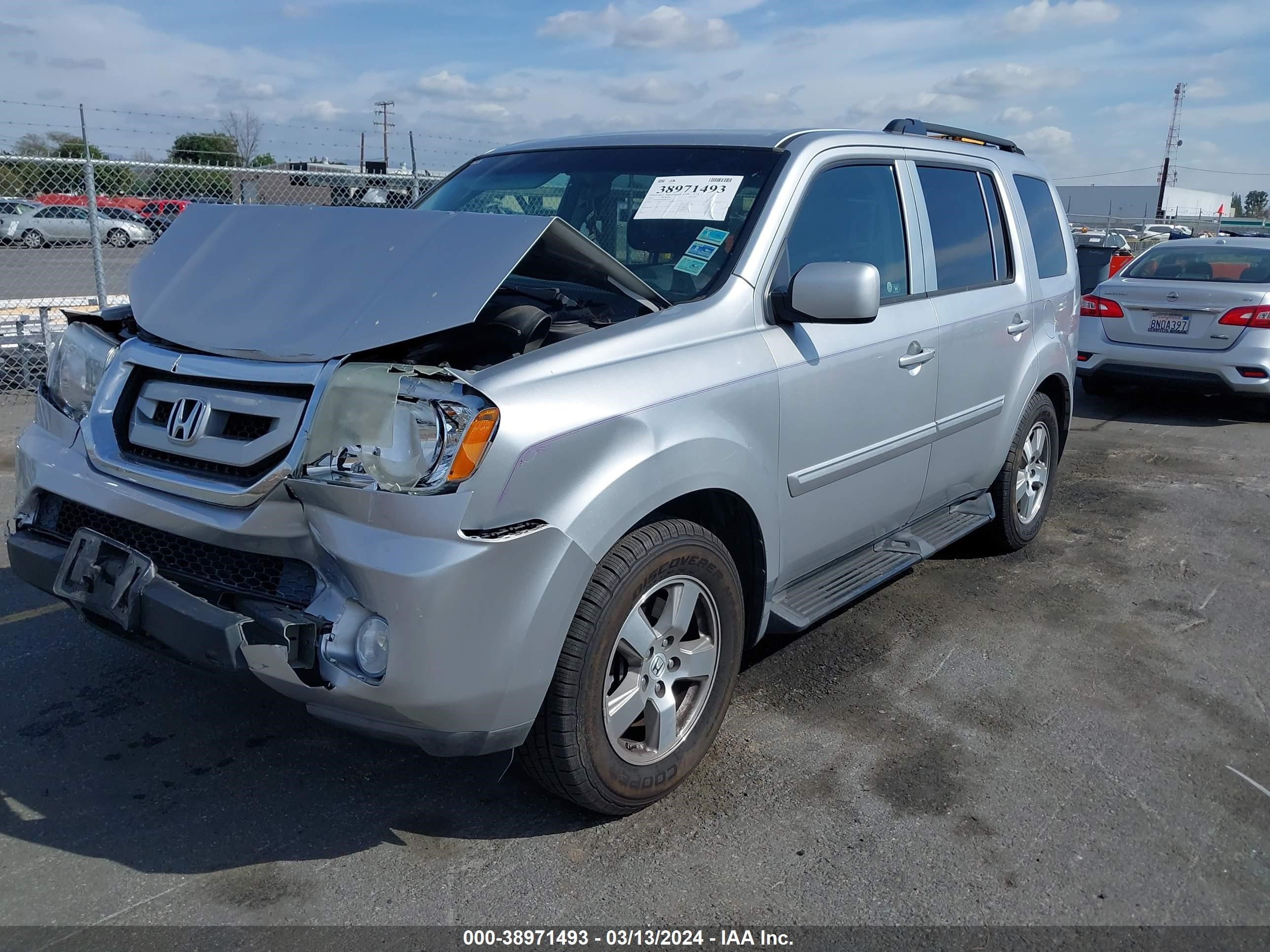 Photo 1 VIN: 5FNYF4H43BB002135 - HONDA PILOT 