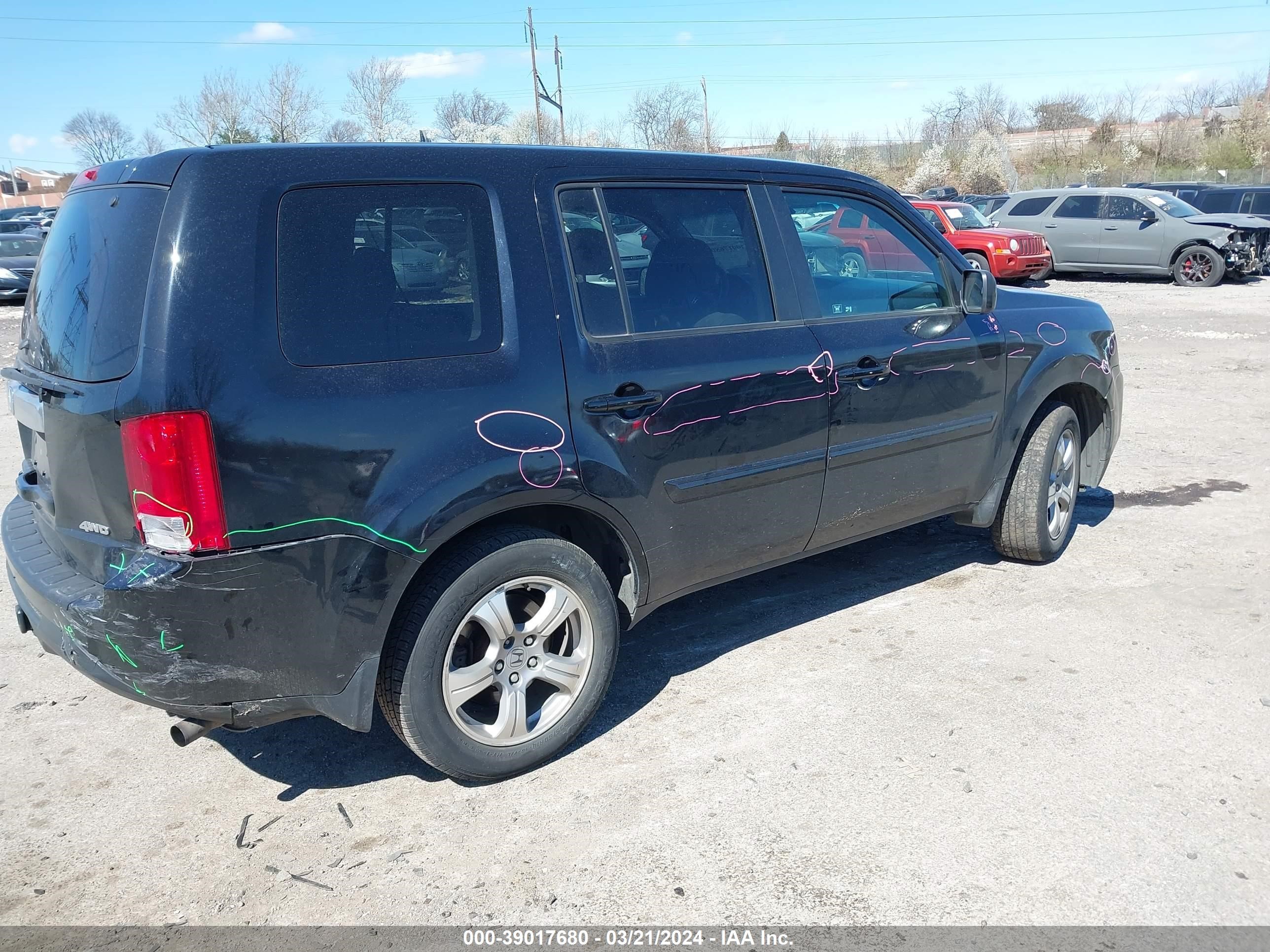 Photo 3 VIN: 5FNYF4H44CB075001 - HONDA PILOT 