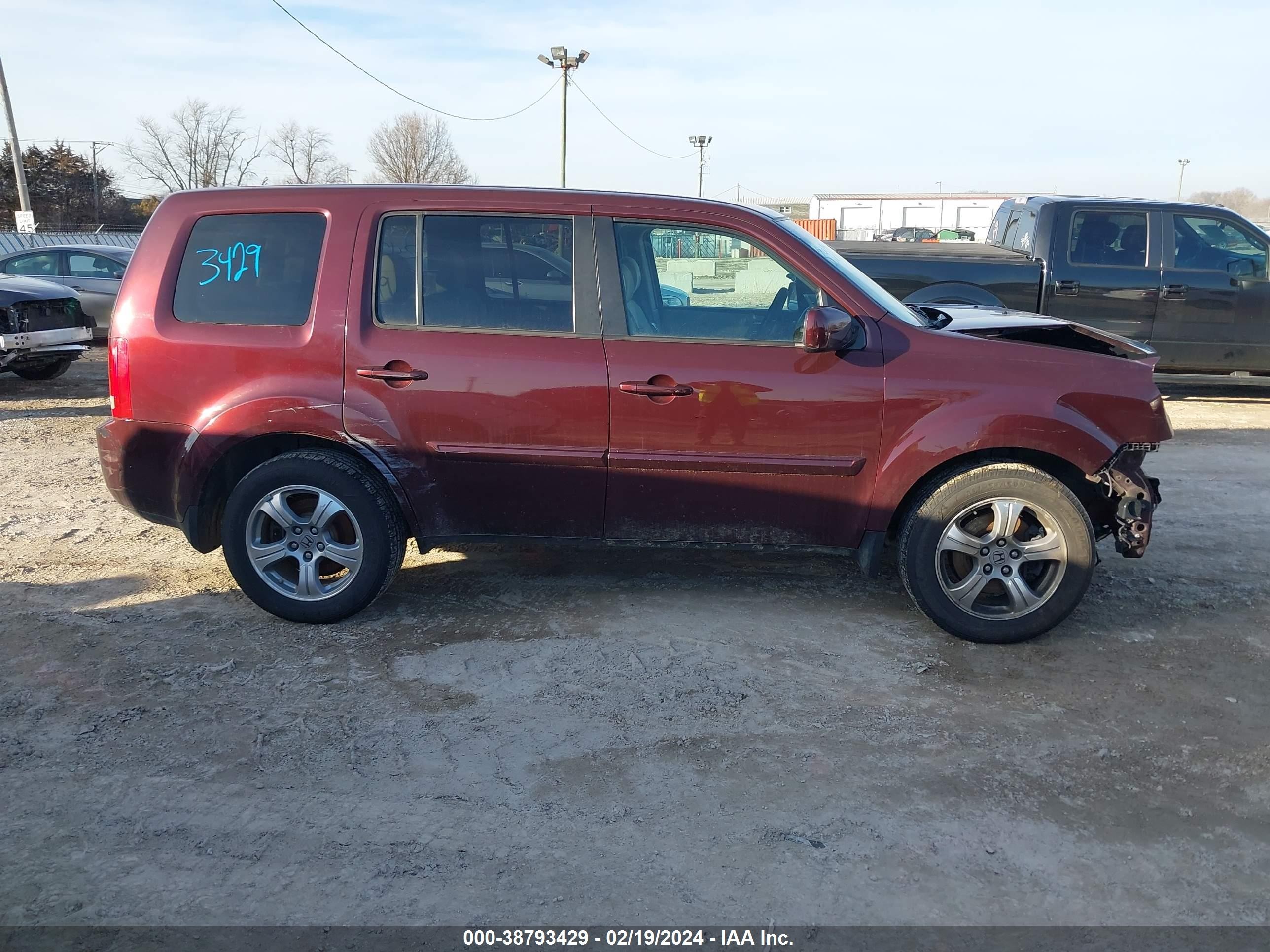 Photo 12 VIN: 5FNYF4H44EB021930 - HONDA PILOT 