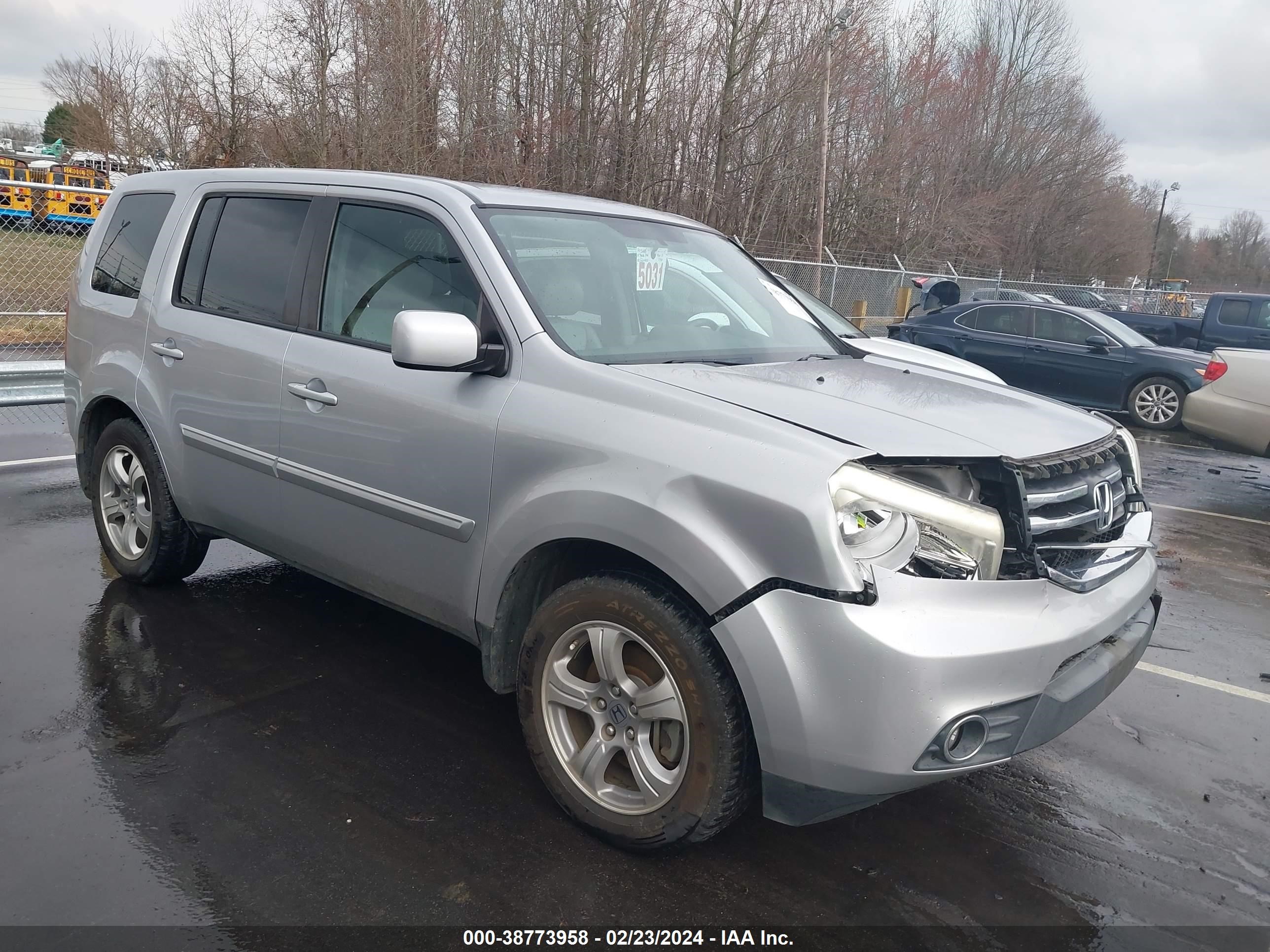 Photo 0 VIN: 5FNYF4H44FB069302 - HONDA PILOT 