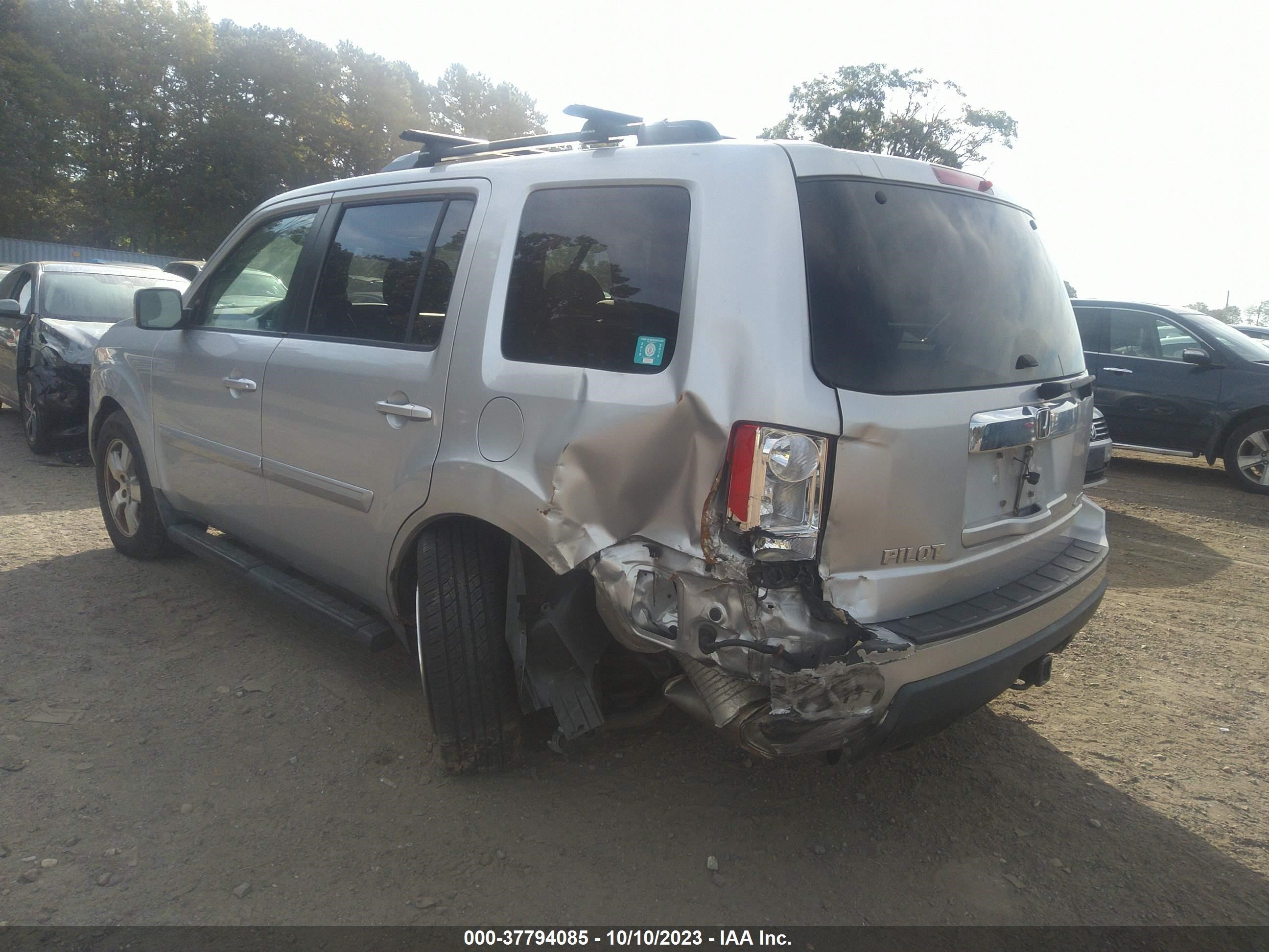 Photo 5 VIN: 5FNYF4H45BB064491 - HONDA PILOT 