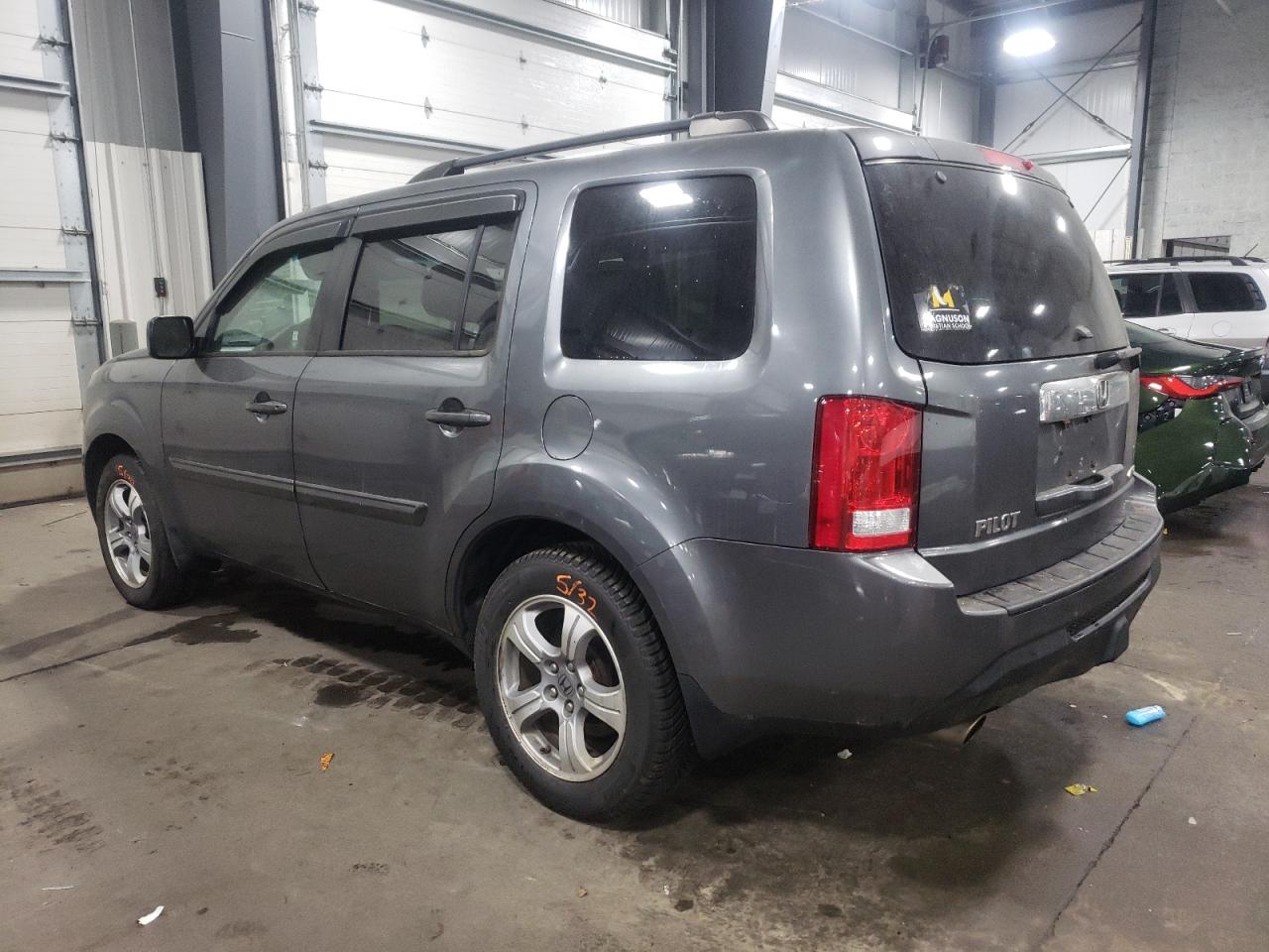 Photo 1 VIN: 5FNYF4H45CB017950 - HONDA PILOT 