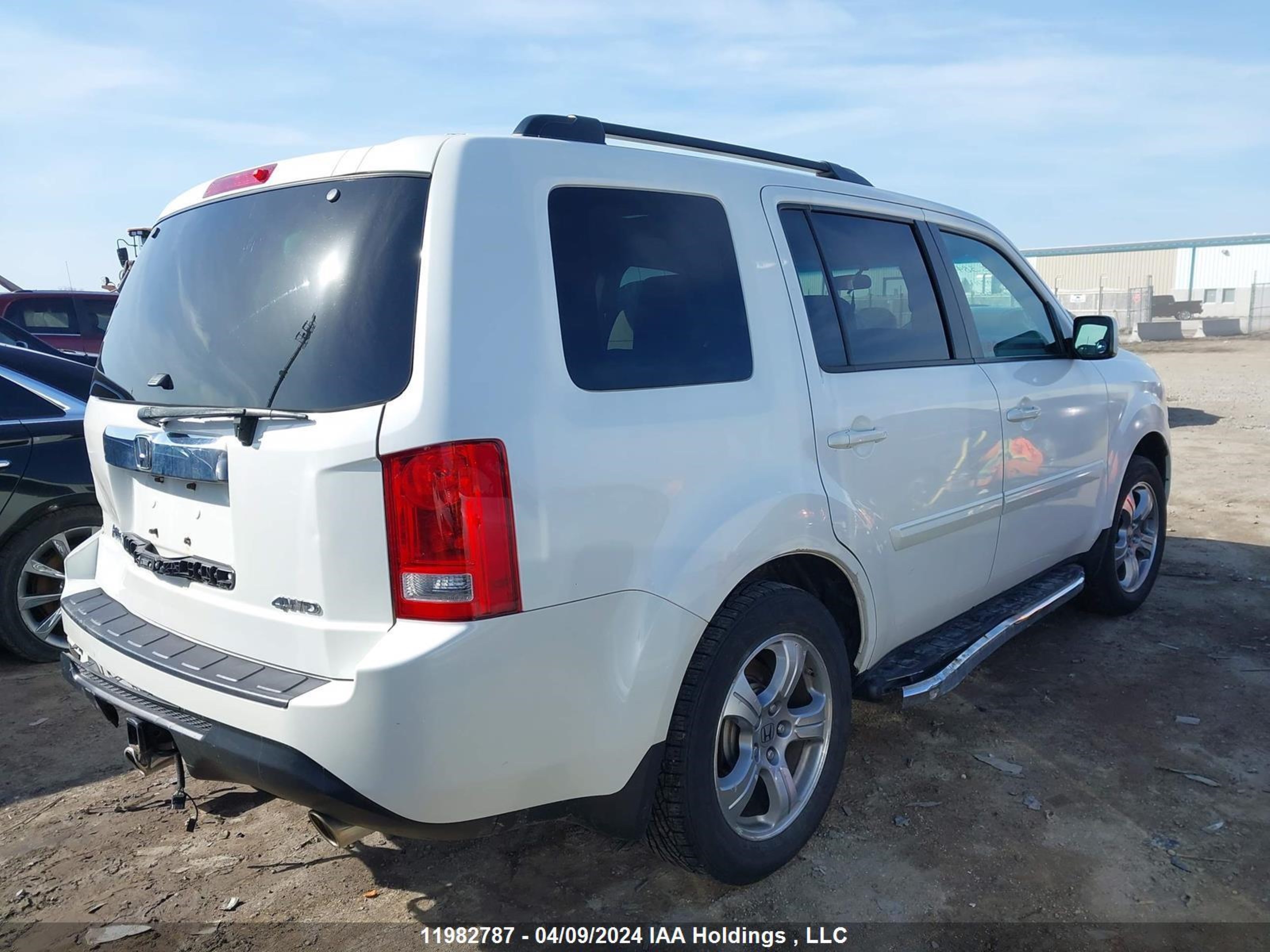 Photo 3 VIN: 5FNYF4H45DB503384 - HONDA PILOT 