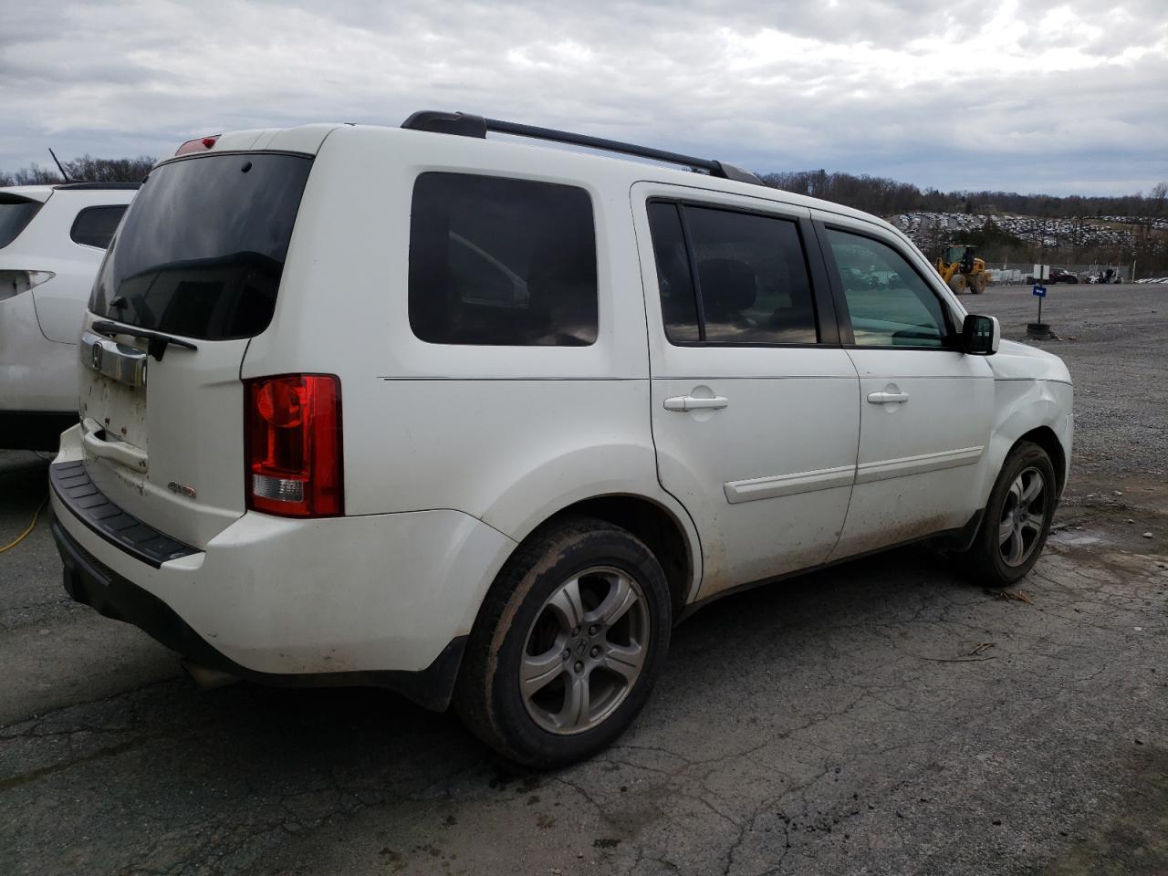 Photo 2 VIN: 5FNYF4H45EB011357 - HONDA PILOT 