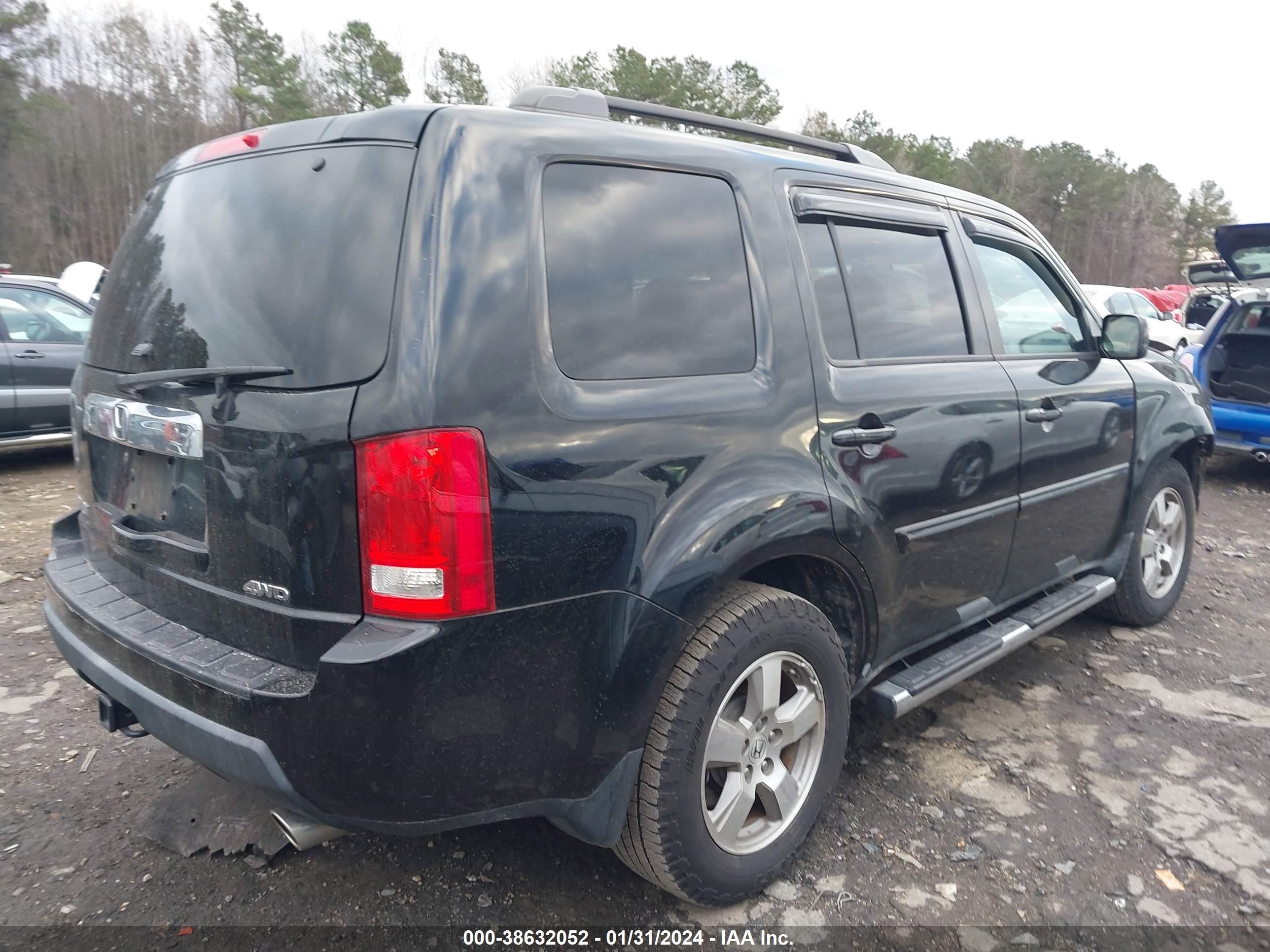 Photo 3 VIN: 5FNYF4H46BB072955 - HONDA PILOT 