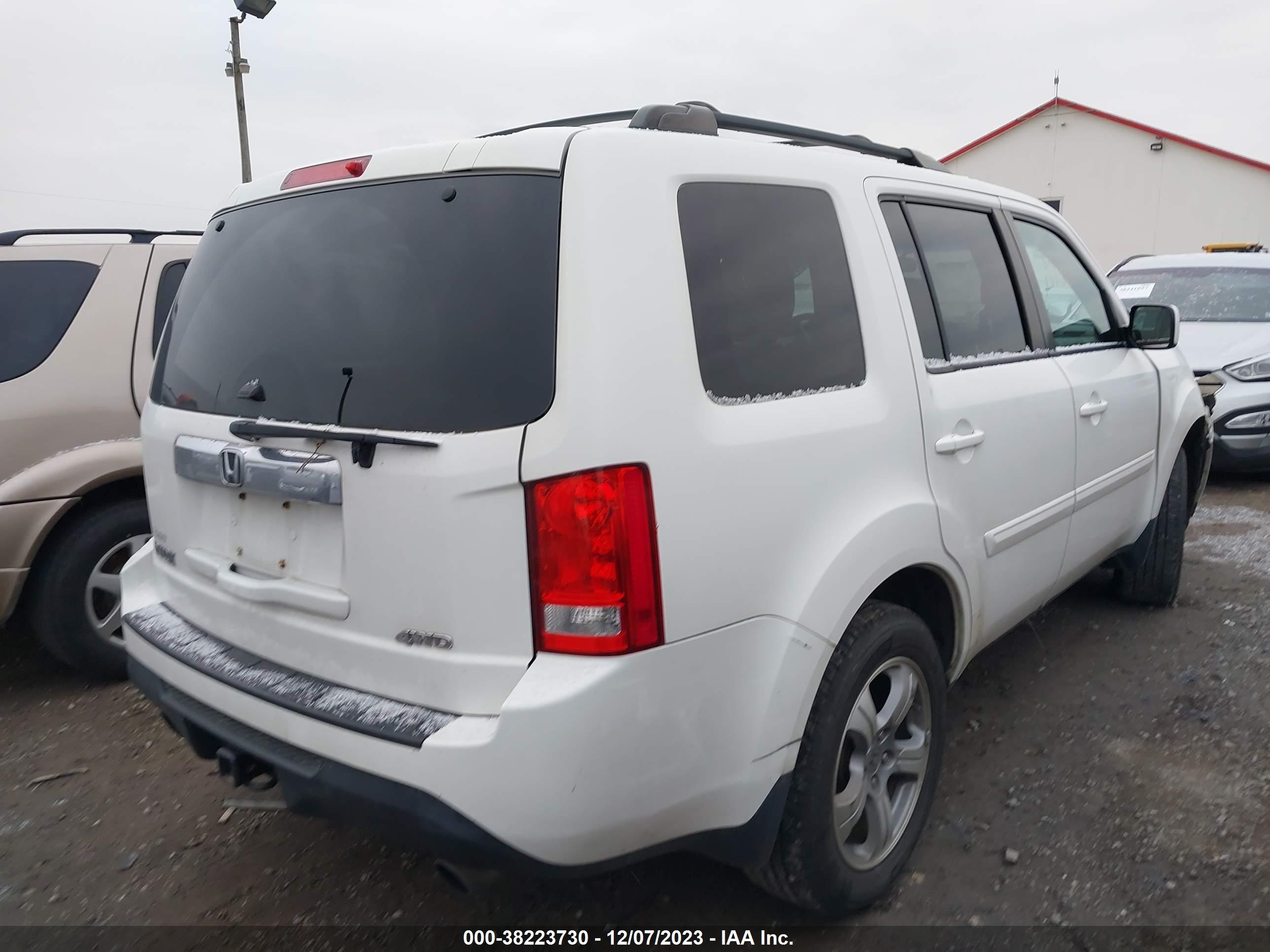 Photo 12 VIN: 5FNYF4H46CB003264 - HONDA PILOT 