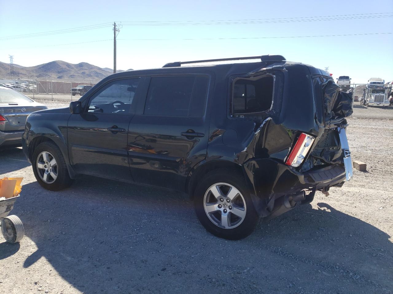 Photo 1 VIN: 5FNYF4H47BB015924 - HONDA PILOT 