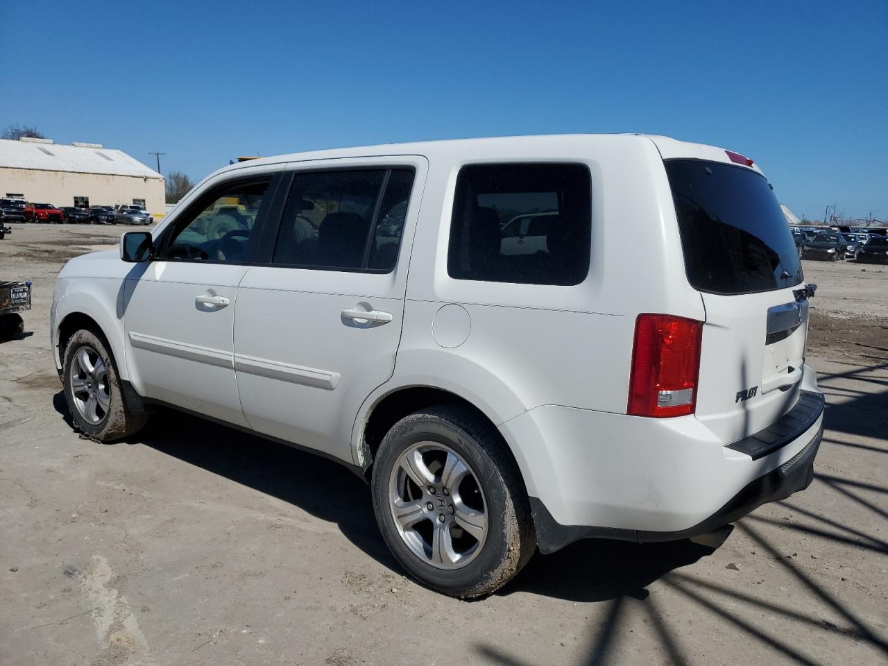 Photo 1 VIN: 5FNYF4H47FB051702 - HONDA PILOT 