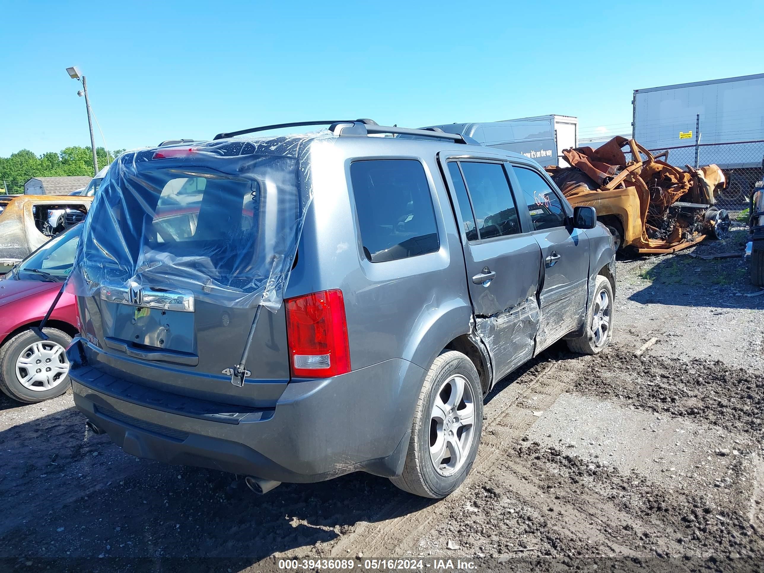 Photo 5 VIN: 5FNYF4H48DB015210 - HONDA PILOT 