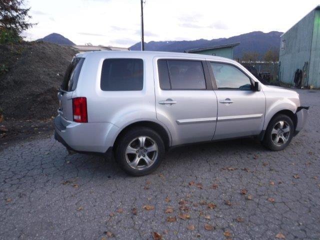 Photo 2 VIN: 5FNYF4H48DB057067 - HONDA PILOT 