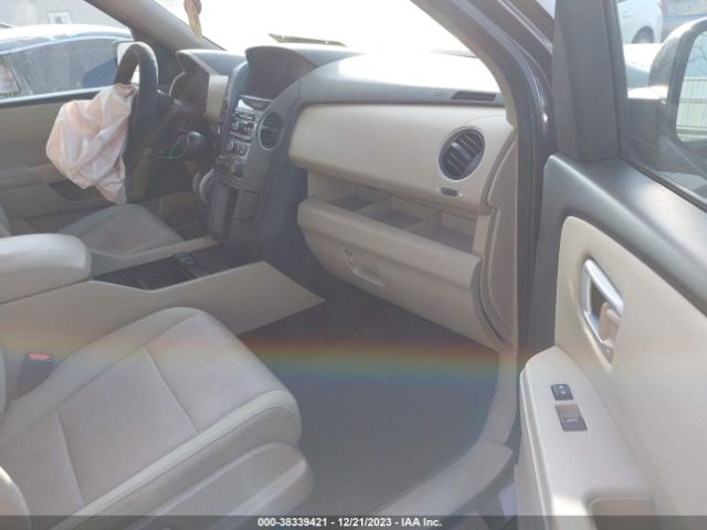 Photo 4 VIN: 5FNYF4H48FB005778 - HONDA PILOT 