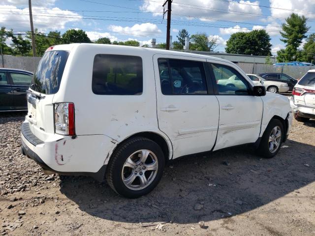 Photo 2 VIN: 5FNYF4H48FB013735 - HONDA PILOT EX 