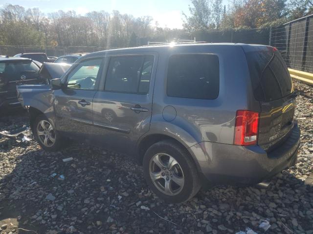 Photo 1 VIN: 5FNYF4H48FB070226 - HONDA PILOT EX 