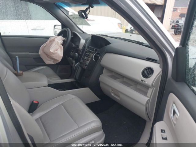 Photo 4 VIN: 5FNYF4H50FB005413 - HONDA PILOT 