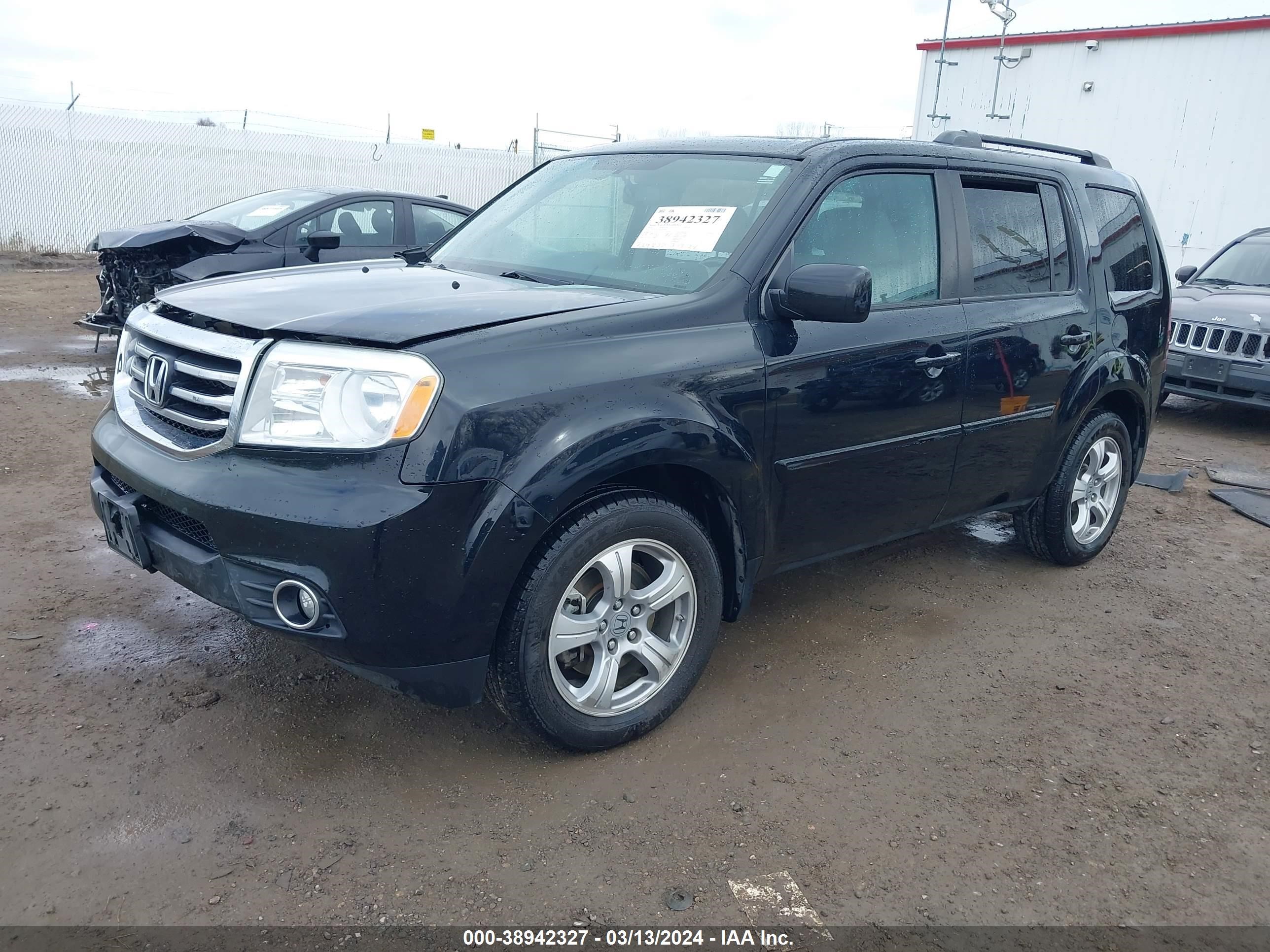 Photo 1 VIN: 5FNYF4H50FB024995 - HONDA PILOT 